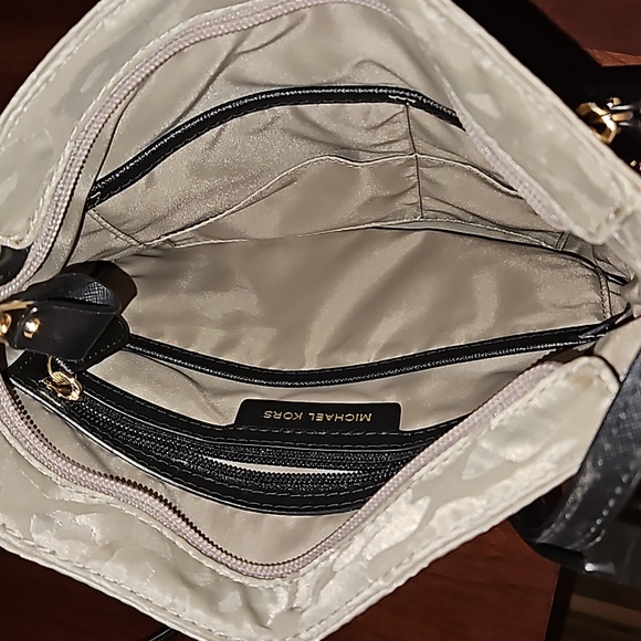 Michael Kors Handbag - Picture 4 of 5